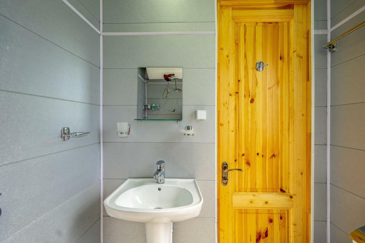 Badishi Guesthouse Μέστια Εξωτερικό φωτογραφία